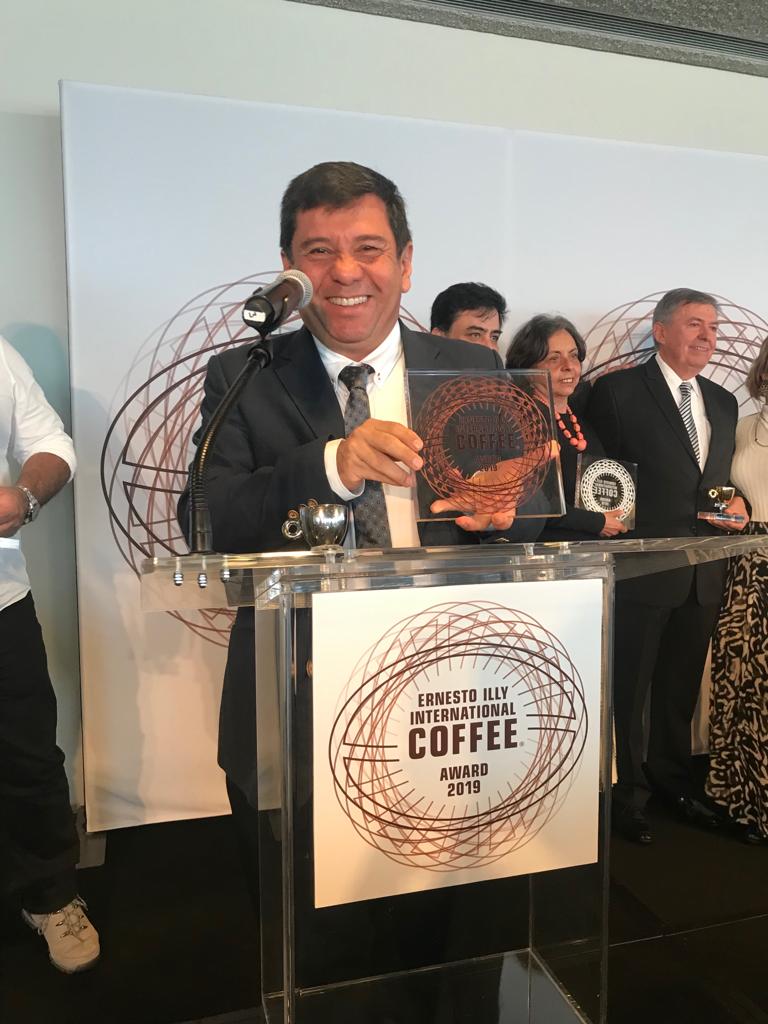 Mauricio Rivera, representando a los pequeños productores de la Cooperativa Coocentral.